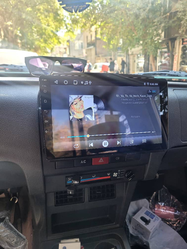 Mazda 11 van monitor (cara van) inch t3l model, Voxmedia brand(۱)